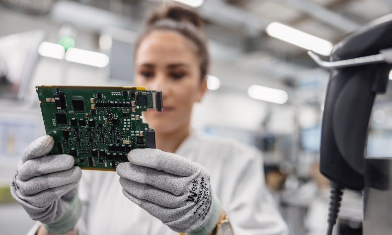 Siemens rejoint la Semiconductor Education Alliance afin de lutter contre la pénurie mondiale de compétences et de talents dans l’industrie des semi-conducteurs