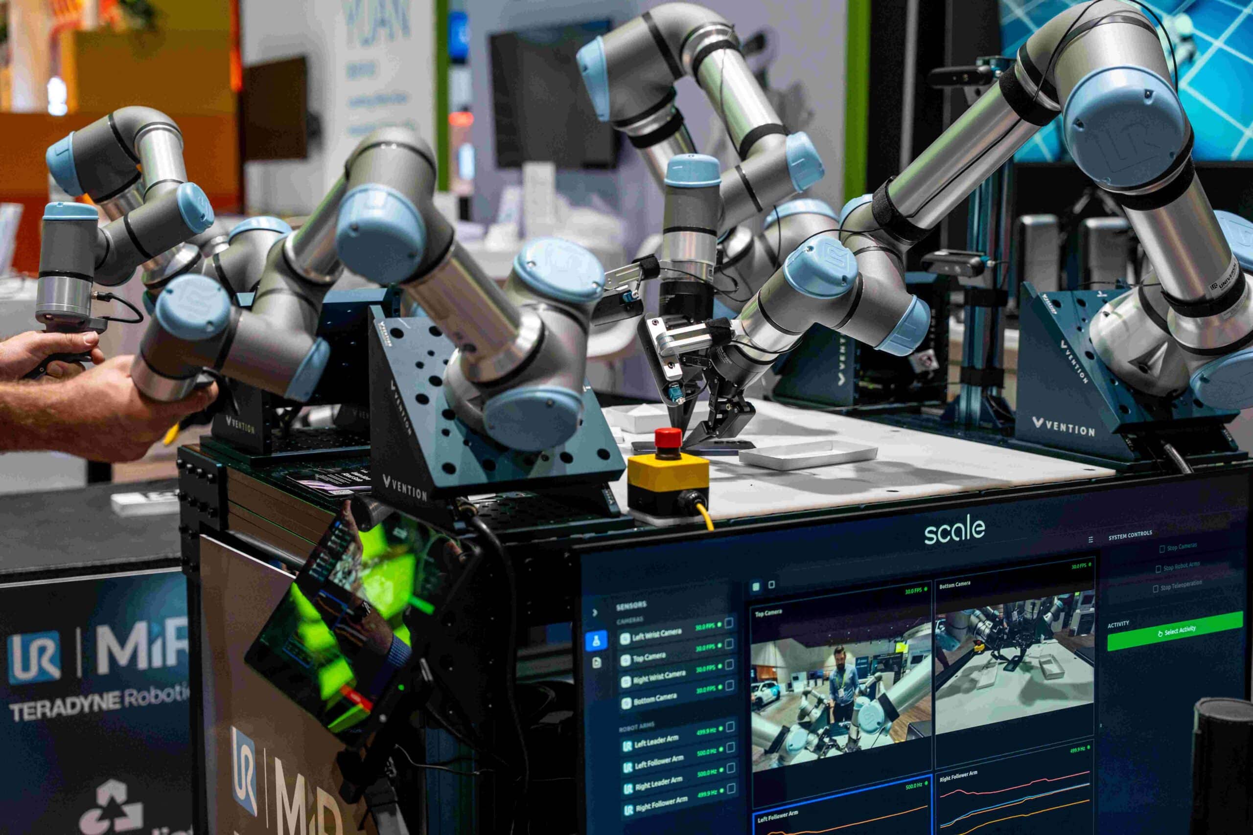 Universal Robots et Scale AI lancent un système d’apprentissage par imitation pour accélérer l’entrainement de modèles d’IA