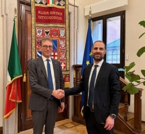 Vertiv et l’Université de Bologne signent un accord stratégique pour la recherche, la formation et l’innovation